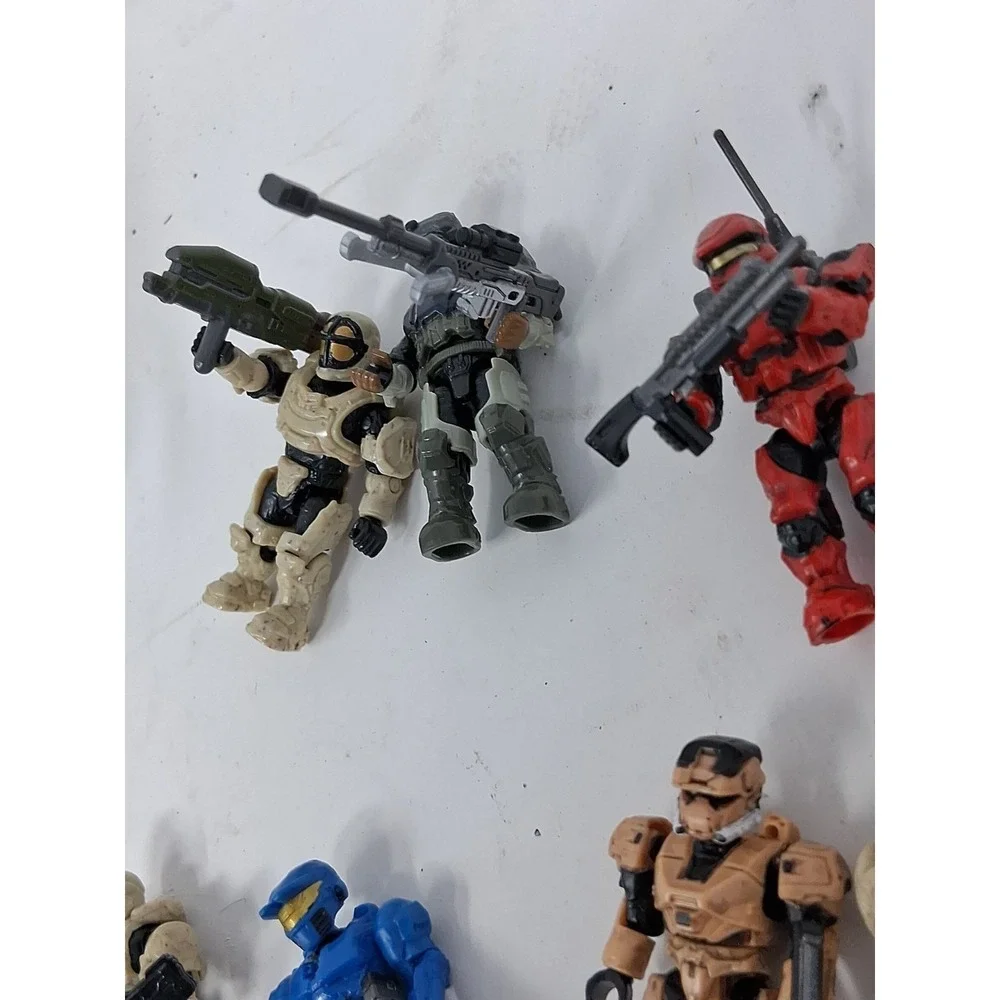 Mega Bloks Construx Halo Mini Figures Lot Of: 24+Cyclops and Accessories/ Read I